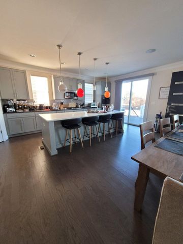 8184 SKYSTONE LOOP, Manassas Park, VA 20111