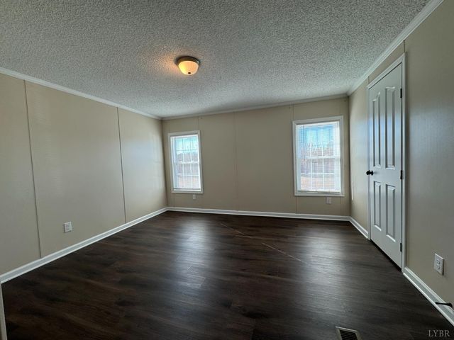 5532 Watt Abbitt Road, Appomattox, VA 24522