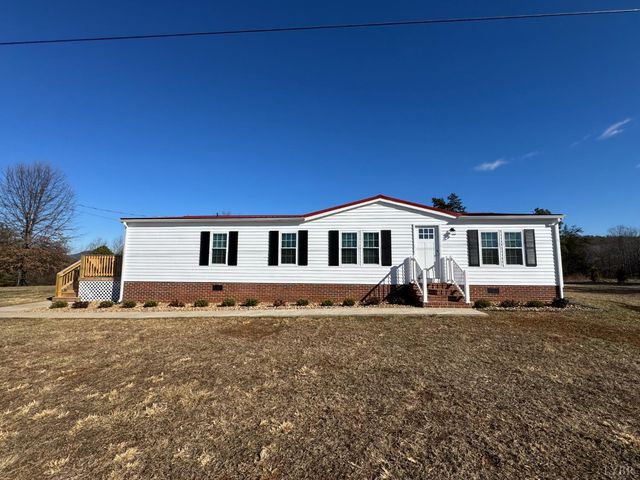 5532 Watt Abbitt Road, Appomattox, VA 24522
