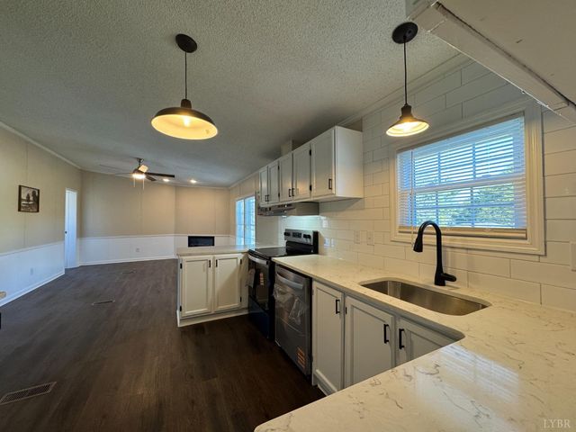 5532 Watt Abbitt Road, Appomattox, VA 24522