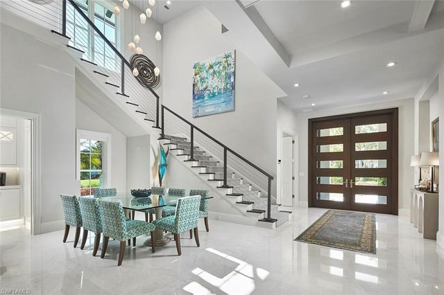 803 Shadow Lake LN, Naples, FL 34108