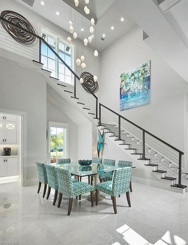 803 Shadow Lake LN, Naples, FL 34108