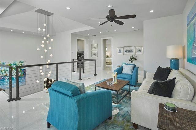 803 Shadow Lake LN, Naples, FL 34108