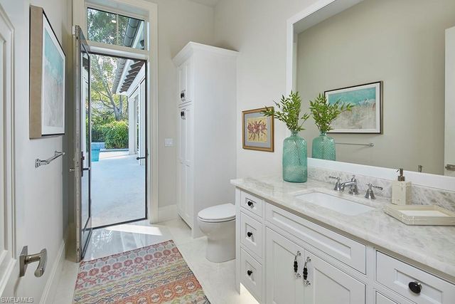 803 Shadow Lake LN, Naples, FL 34108