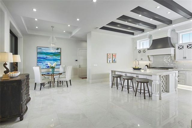803 Shadow Lake LN, Naples, FL 34108