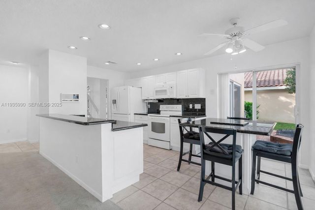 1981 NW 178th Ter, Pembroke Pines, FL 33029