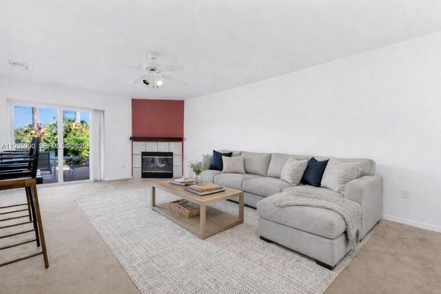 1981 NW 178th Ter, Pembroke Pines, FL 33029