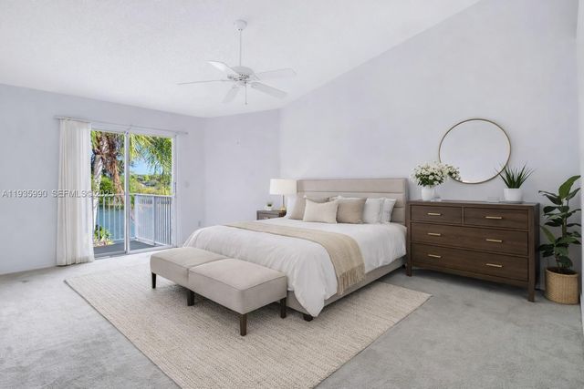 1981 NW 178th Ter, Pembroke Pines, FL 33029