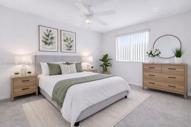 1981 NW 178th Ter, Pembroke Pines, FL 33029