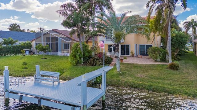 1981 NW 178th Ter, Pembroke Pines, FL 33029