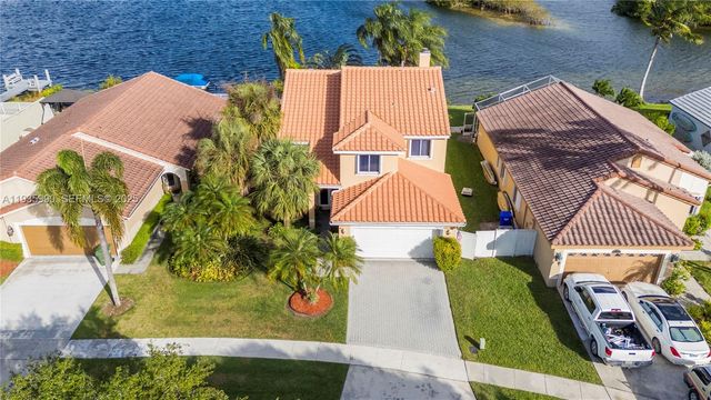 1981 NW 178th Ter, Pembroke Pines, FL 33029