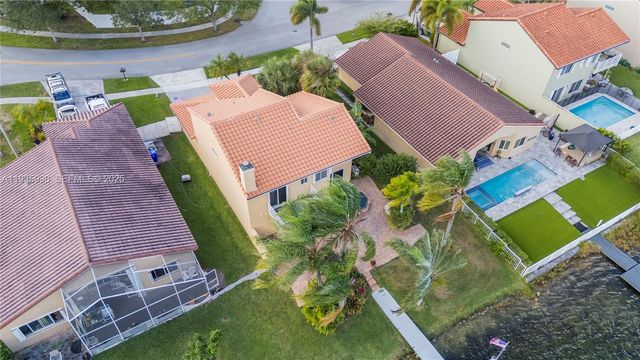 1981 NW 178th Ter, Pembroke Pines, FL 33029