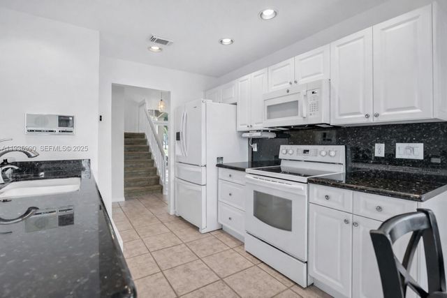 1981 NW 178th Ter, Pembroke Pines, FL 33029