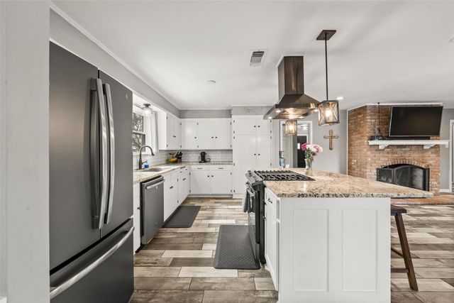 1348 Fm 434, Chilton, TX 76632