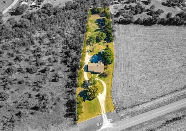 1348 Fm 434, Chilton, TX 76632