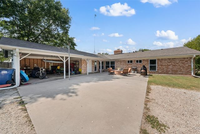 1348 Fm 434, Chilton, TX 76632