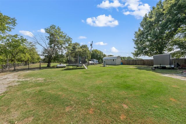 1348 Fm 434, Chilton, TX 76632