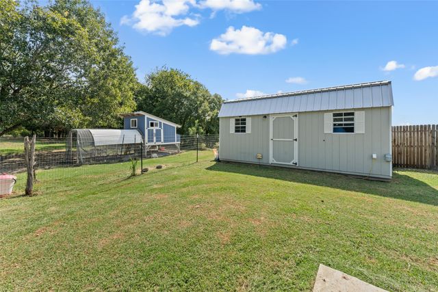 1348 Fm 434, Chilton, TX 76632