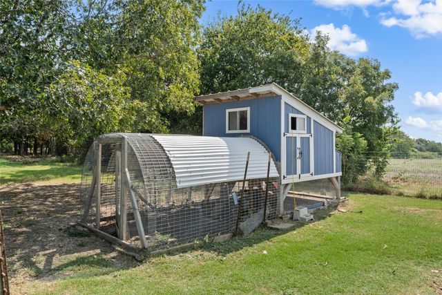 1348 Fm 434, Chilton, TX 76632