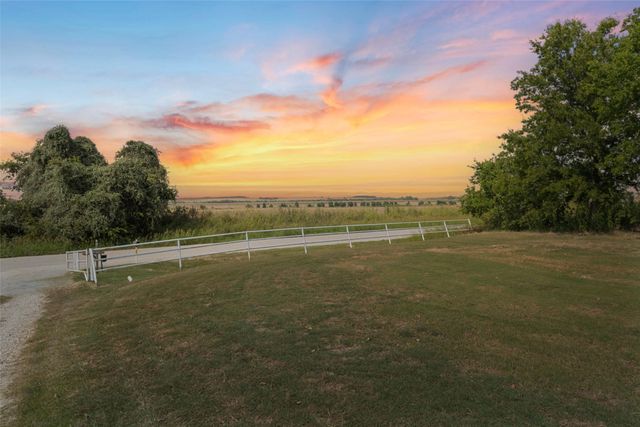 1348 Fm 434, Chilton, TX 76632