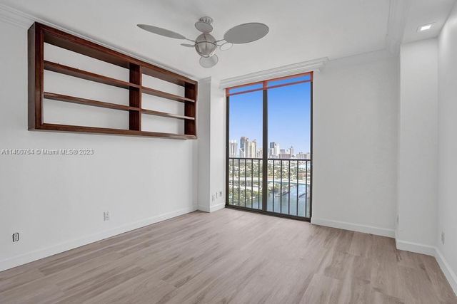 19667 Turnberry Way 26B, Aventura, FL 33180