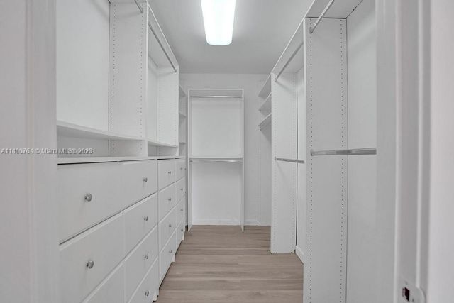 19667 Turnberry Way 26B, Aventura, FL 33180