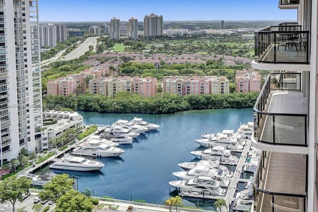 19667 Turnberry Way 26B, Aventura, FL 33180