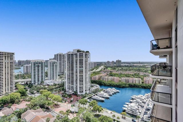 19667 Turnberry Way 26B, Aventura, FL 33180