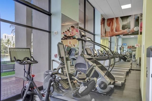 19667 Turnberry Way 26B, Aventura, FL 33180