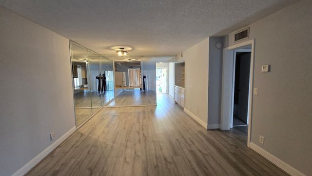 2051 SW 15th Street 211, Deerfield Beach, FL 33442