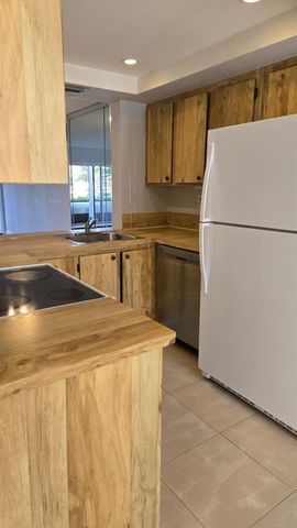 2051 SW 15th Street 211, Deerfield Beach, FL 33442