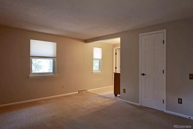 8401 E Long Avenue, Centennial, CO 80112