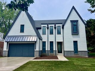 580 S Kearsage Avenue, Elmhurst, IL 60126