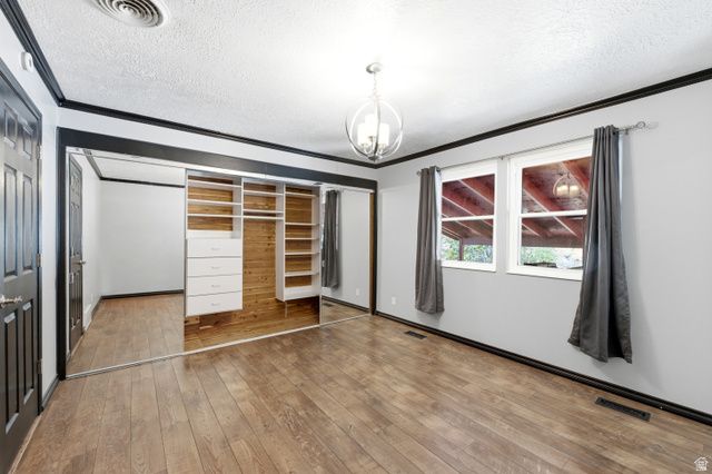 5625 S CRESTWOOD DR, South Ogden, UT 84405