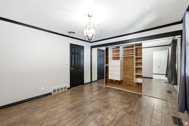 5625 S CRESTWOOD DR, South Ogden, UT 84405