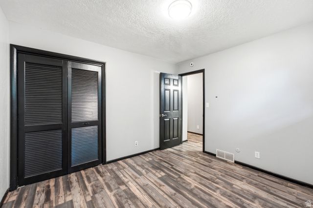 5625 S CRESTWOOD DR, South Ogden, UT 84405