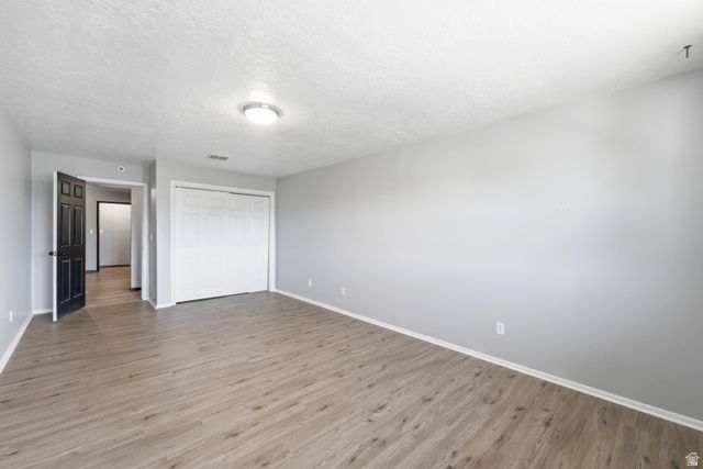 5625 S CRESTWOOD DR, South Ogden, UT 84405