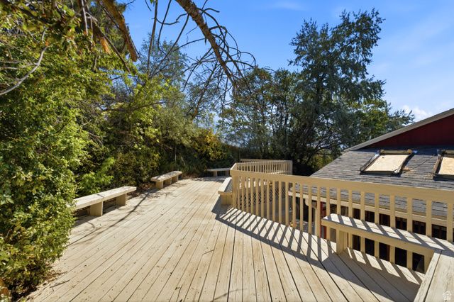 5625 S CRESTWOOD DR, South Ogden, UT 84405