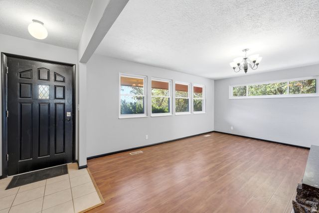 5625 S CRESTWOOD DR, South Ogden, UT 84405