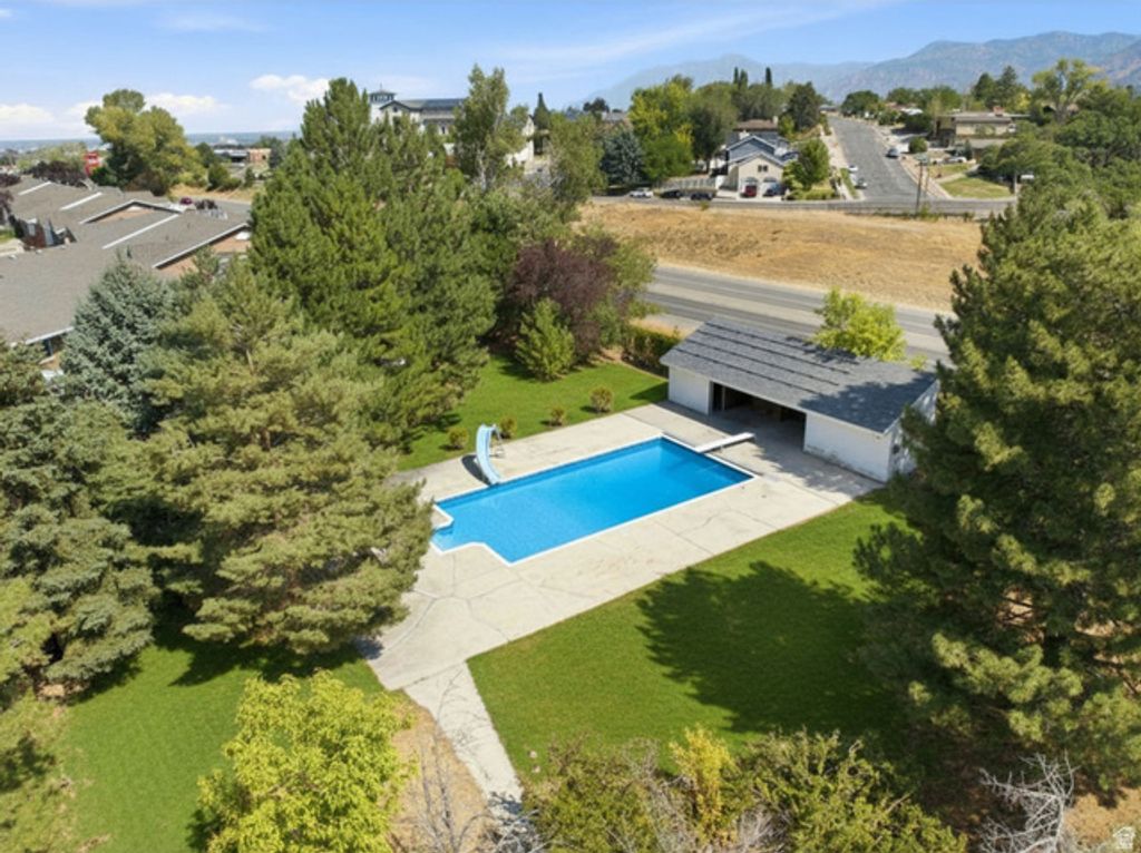 5625 S CRESTWOOD DR, South Ogden, UT 84405 — photo 4