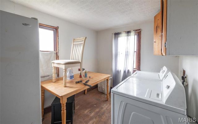 273 Highway 42, Iberia, MO 65459