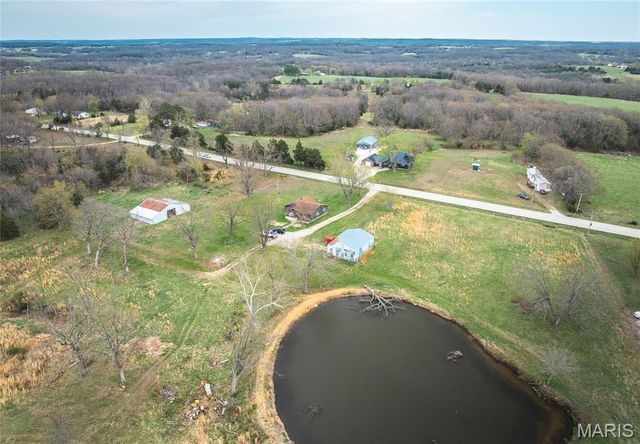 273 Highway 42, Iberia, MO 65459