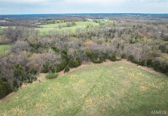 273 Highway 42, Iberia, MO 65459