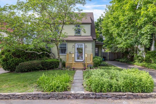 9 W 14th Street, Huntington Station, NY 11746