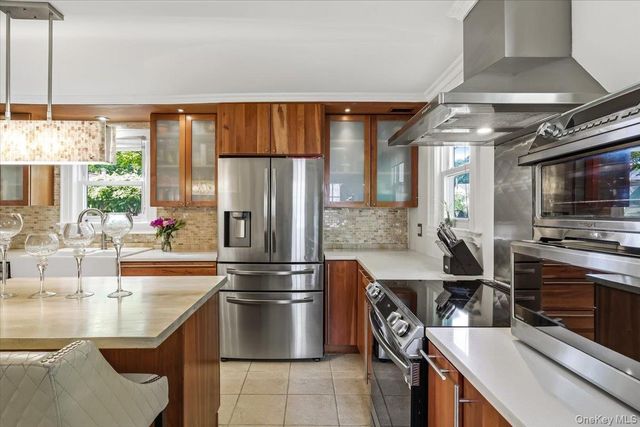 9 W 14th Street, Huntington Station, NY 11746