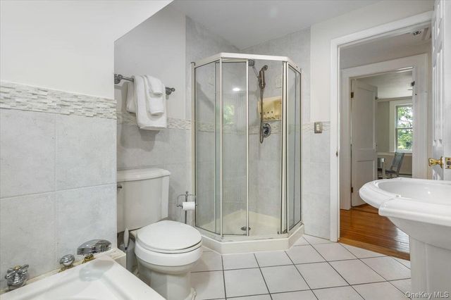 9 W 14th Street, Huntington Station, NY 11746