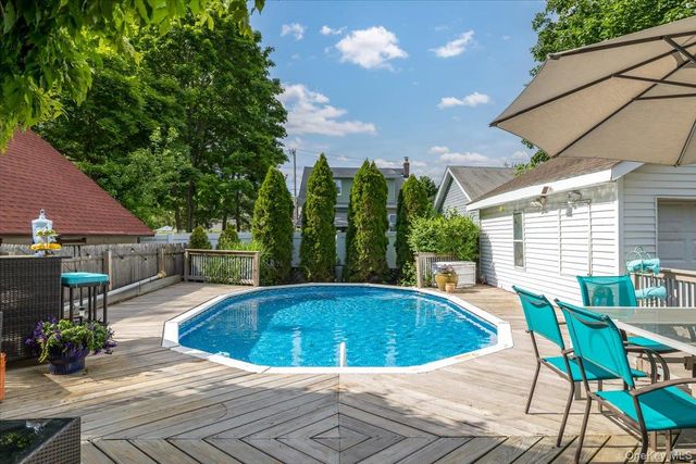 9 W 14th Street, Huntington Station, NY 11746