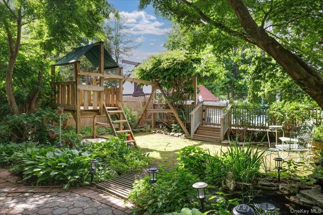 9 W 14th Street, Huntington Station, NY 11746