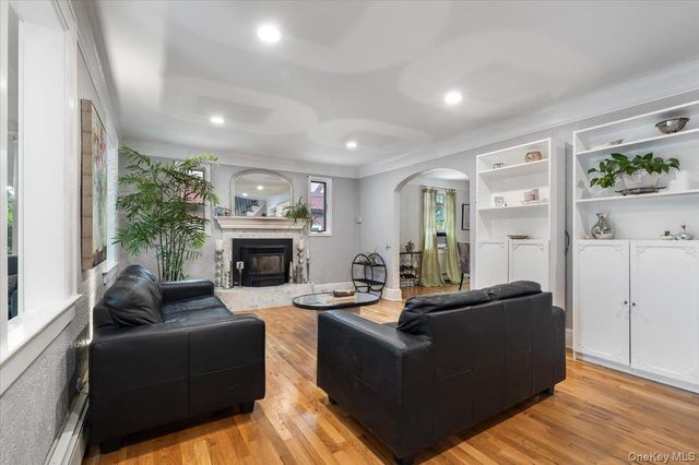 9 W 14th Street, Huntington Station, NY 11746