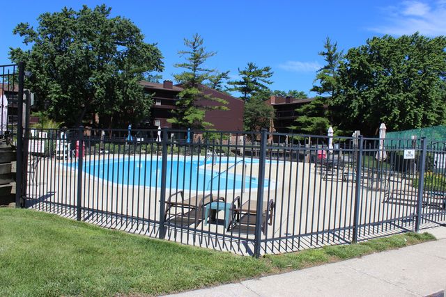14500 LINDER Court PH1, Oak Forest, IL 60452